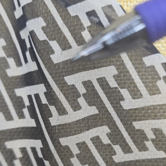 Chic Black and White Geometric Scarf - Picture 7 of 8